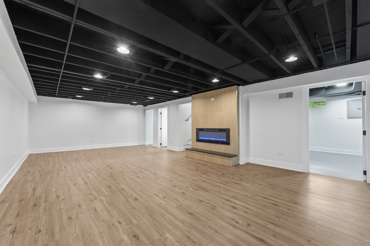 330 N Oaklawn Avenue