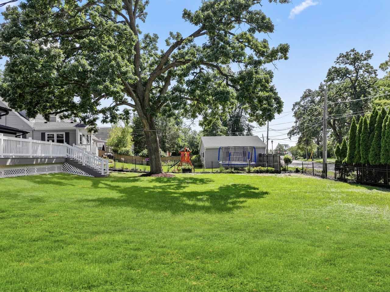 330 N Oaklawn Avenue