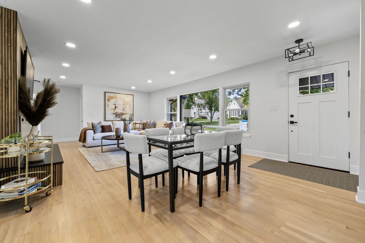 330 N Oaklawn Avenue