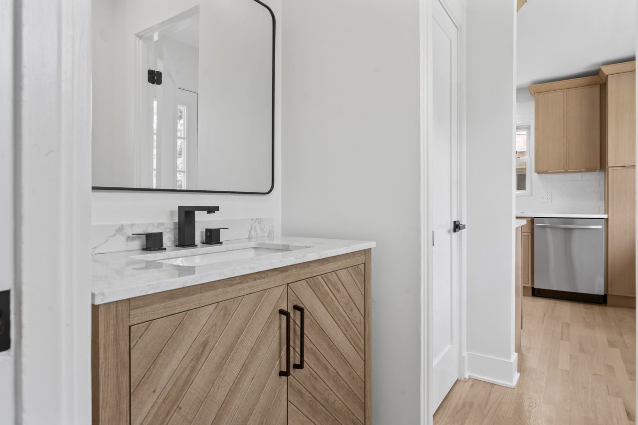 330 N Oaklawn Avenue