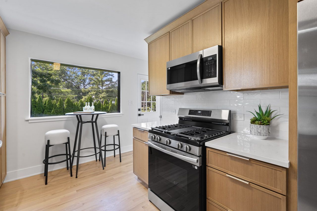 330 N Oaklawn Avenue