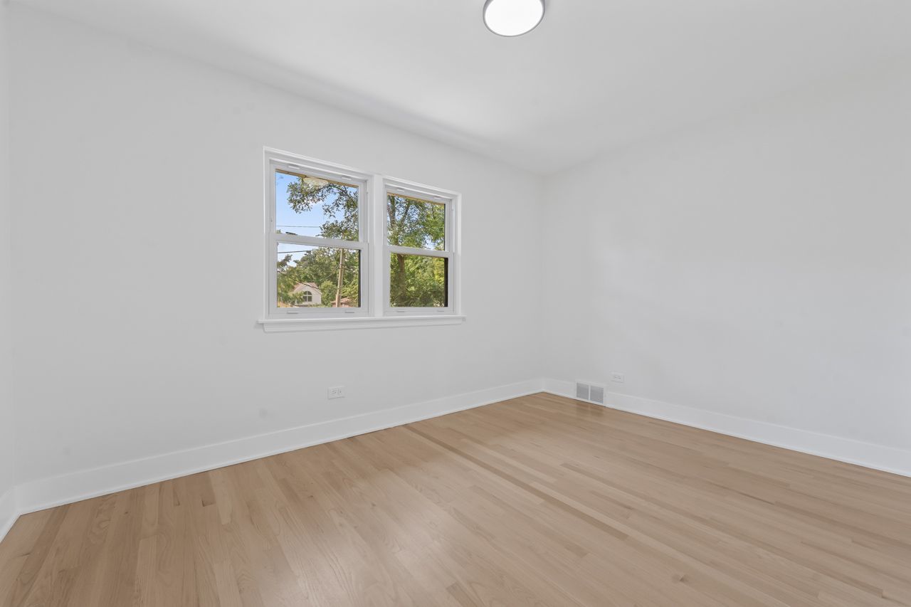 330 N Oaklawn Avenue