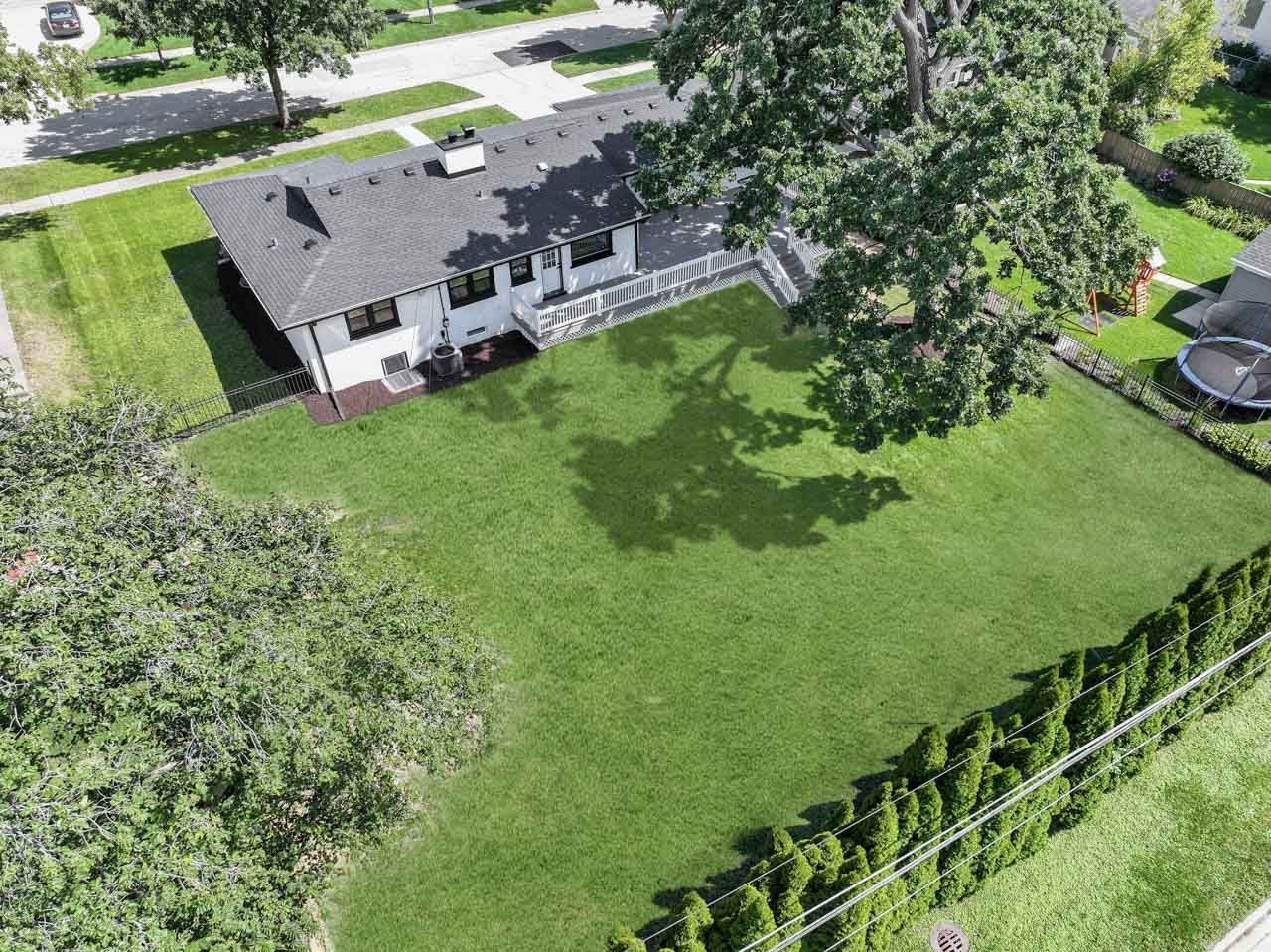 330 N Oaklawn Avenue