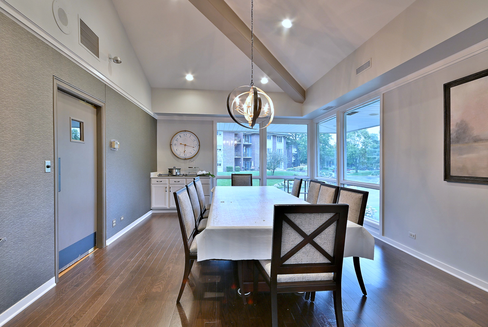 6 Oak Brook Club Drive Unit: J102