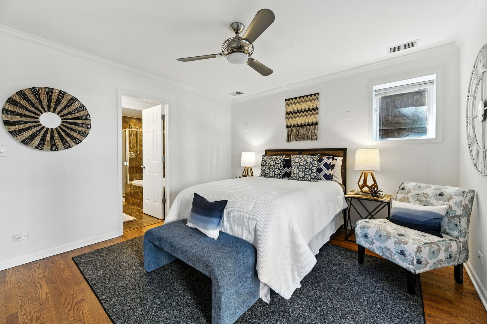 5821 N WINTHROP Avenue Unit: GN