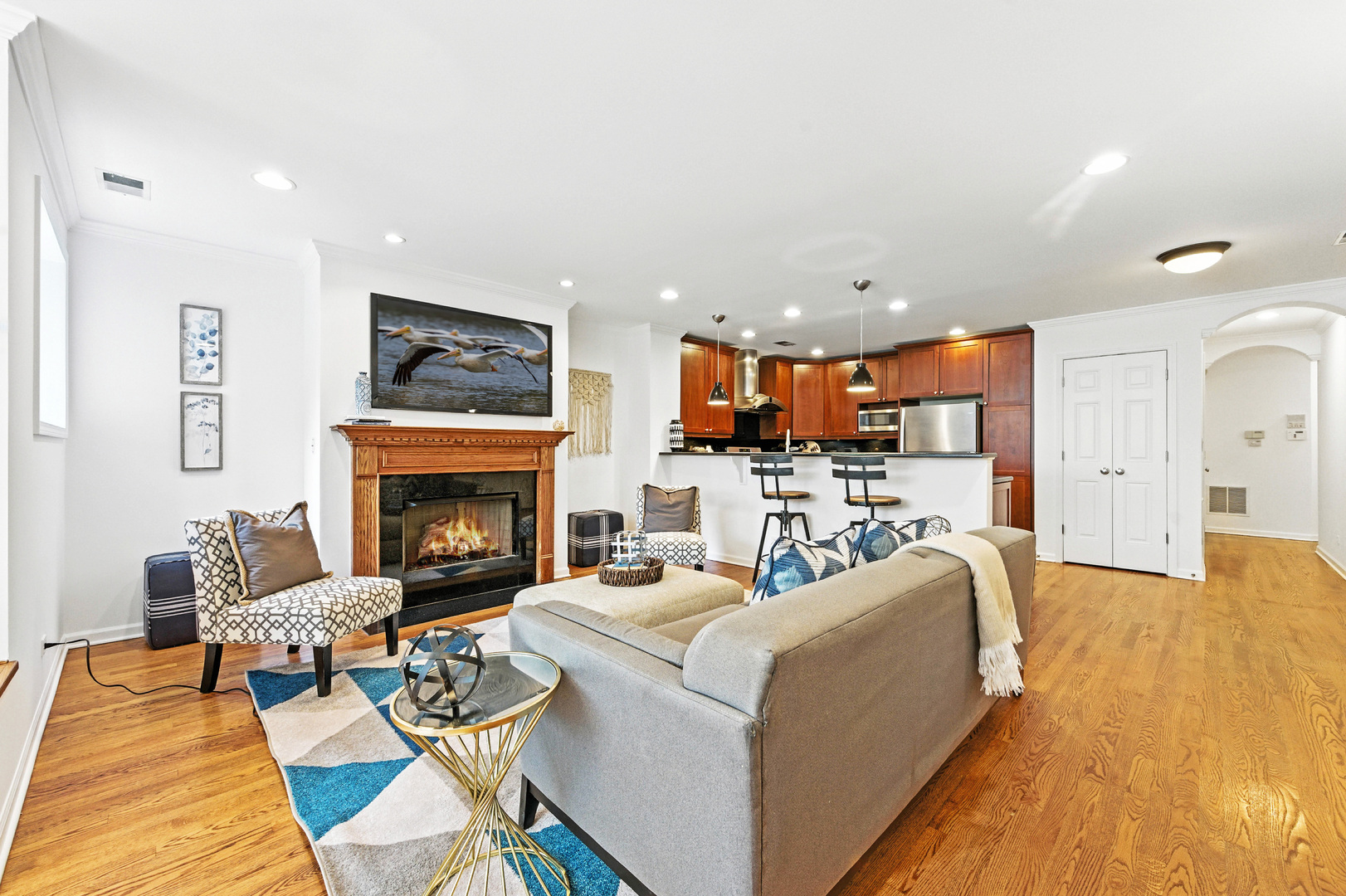 5821 N WINTHROP Avenue Unit: GN