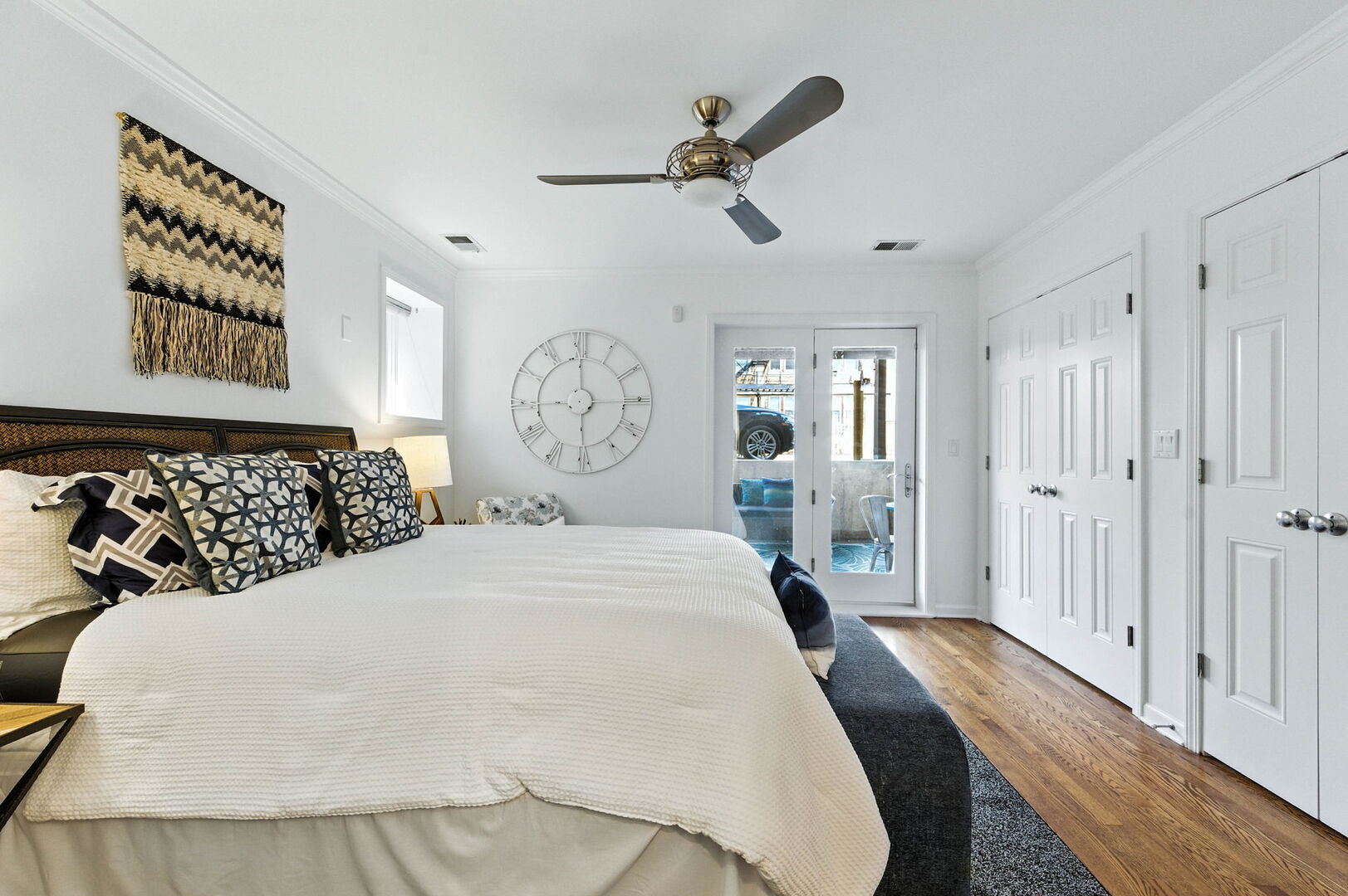 5821 N WINTHROP Avenue Unit: GN