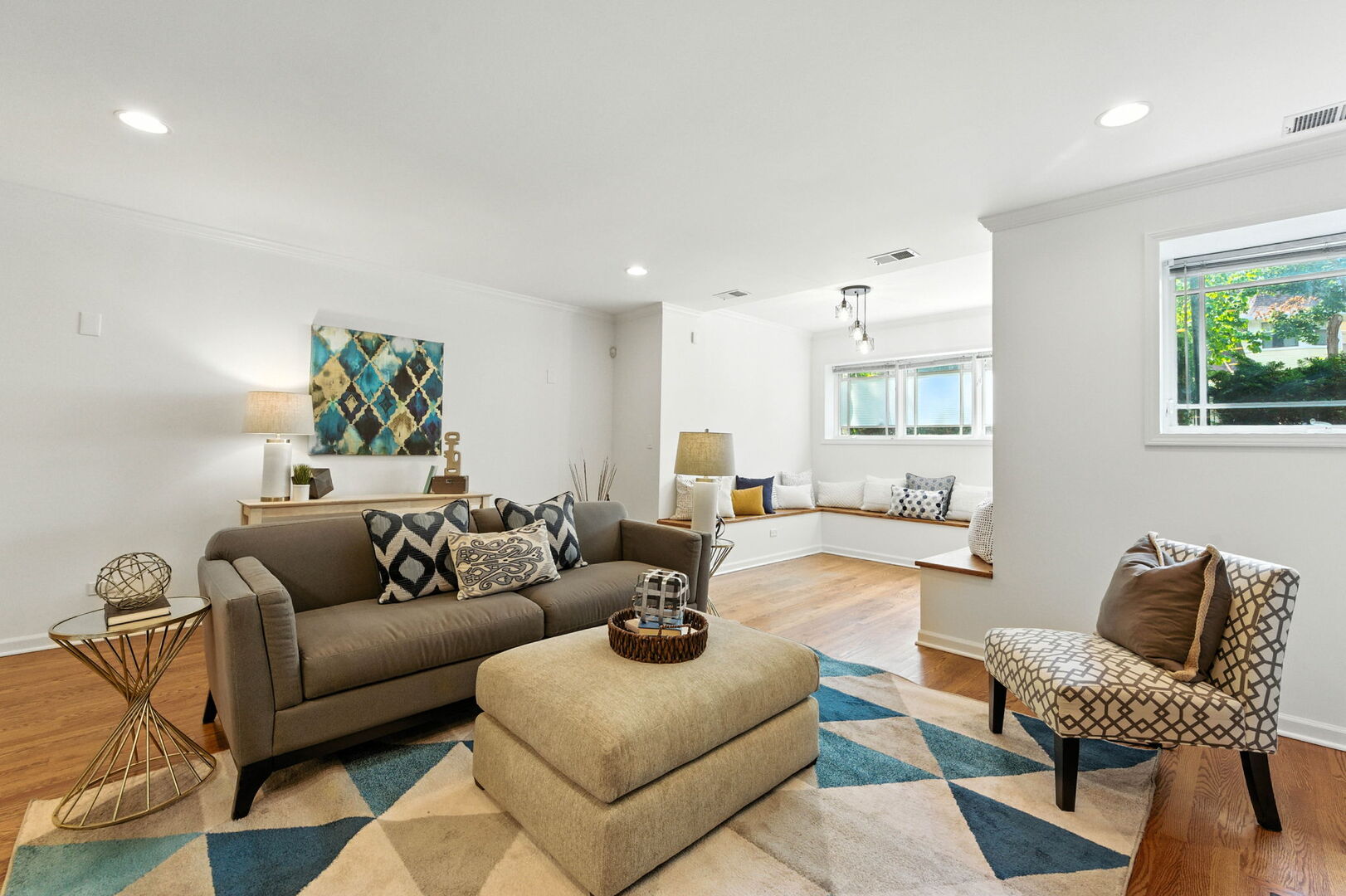 5821 N WINTHROP Avenue Unit: GN