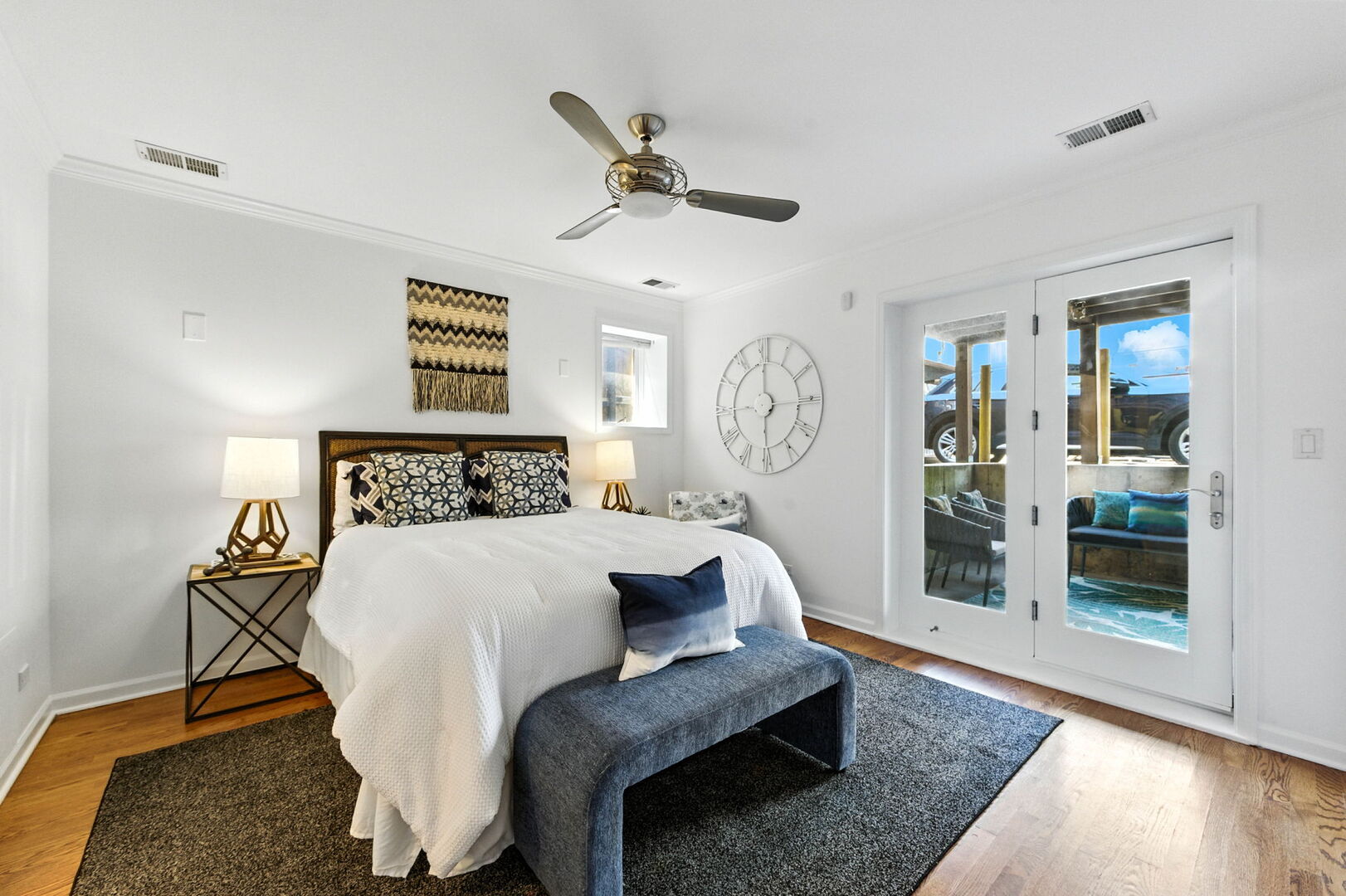 5821 N WINTHROP Avenue Unit: GN