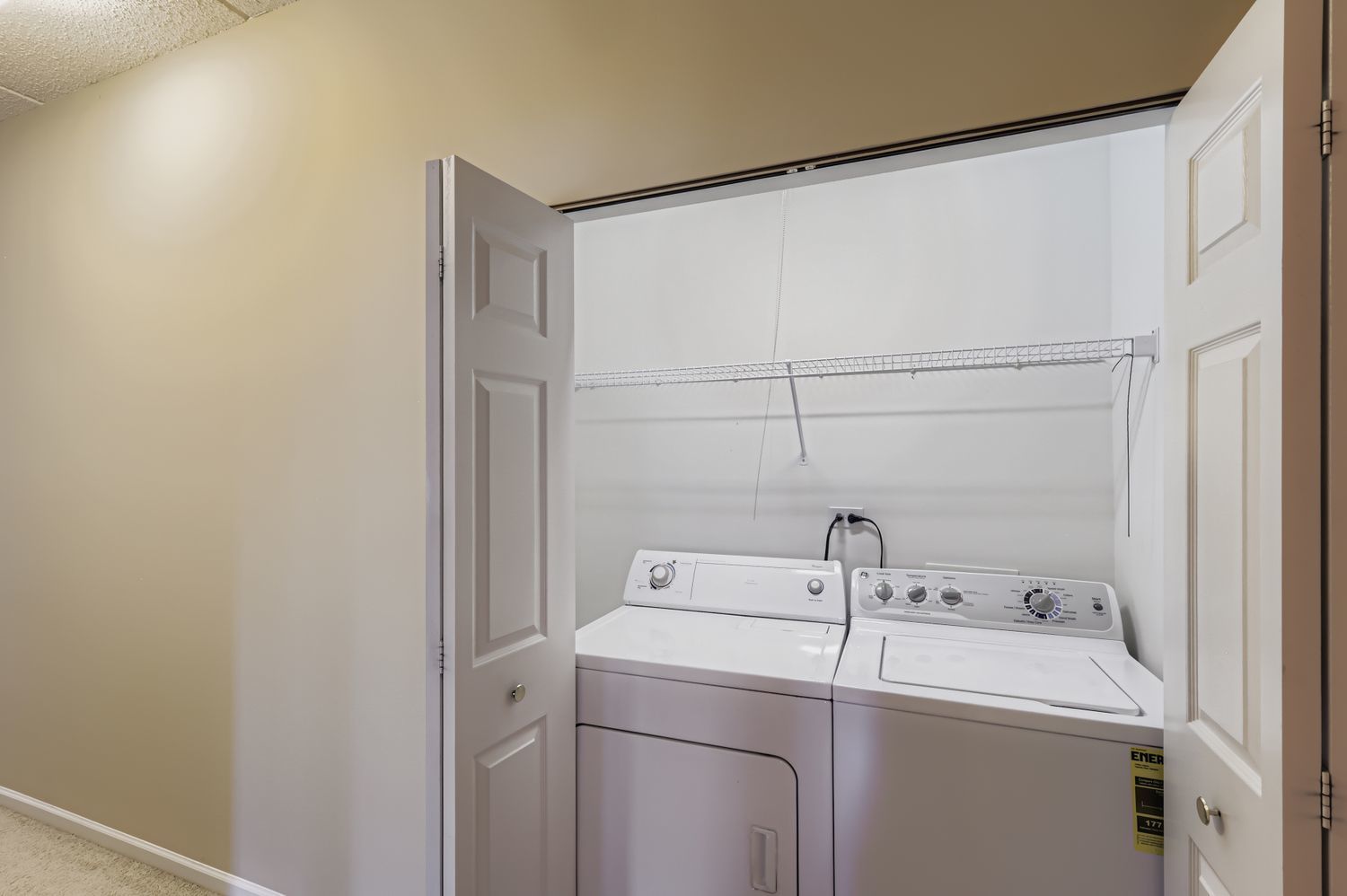 100 W Roosevelt Avenue Unit: 201