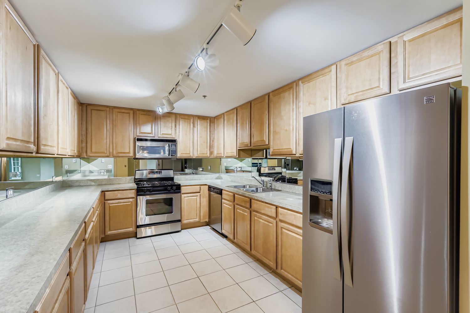 100 W Roosevelt Avenue Unit: 201