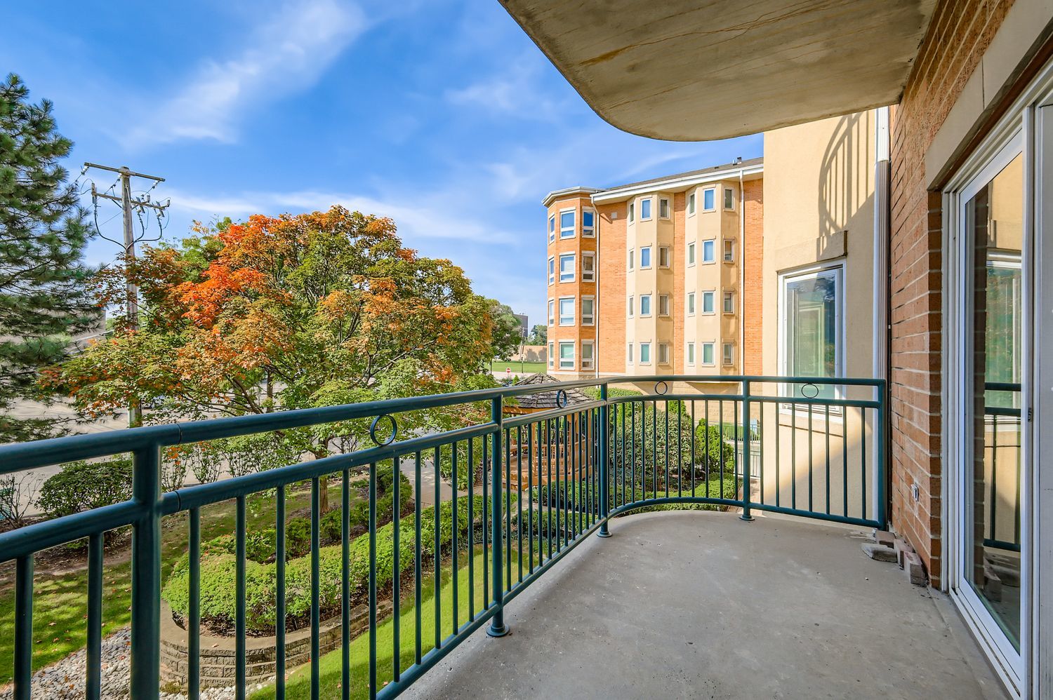 100 W Roosevelt Avenue Unit: 201