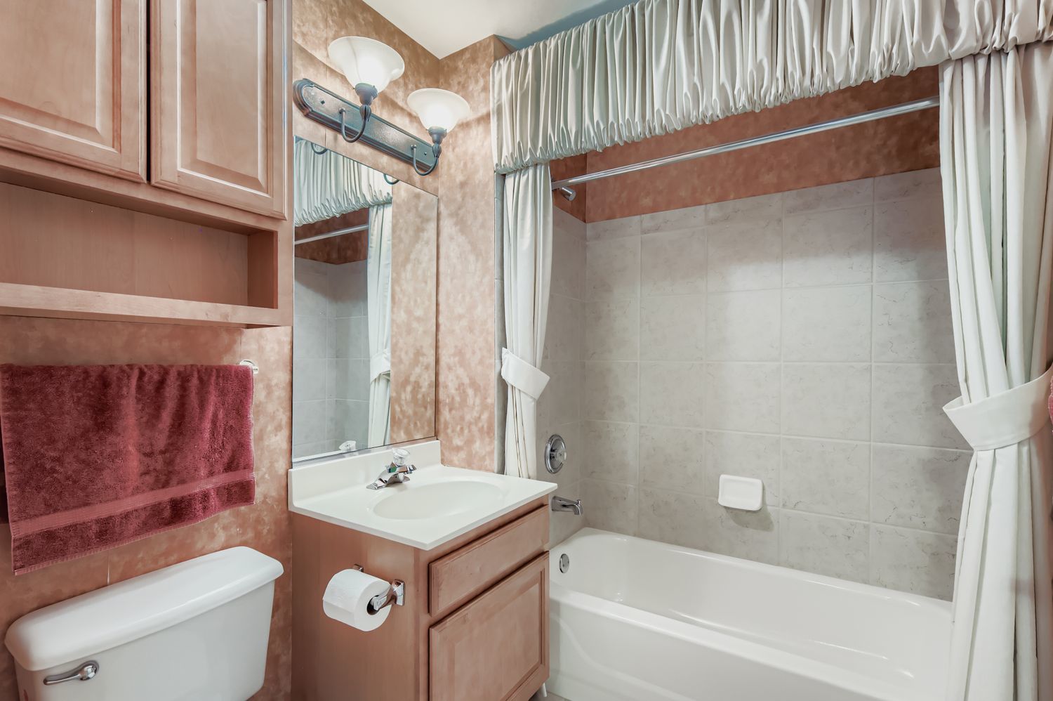 100 W Roosevelt Avenue Unit: 201