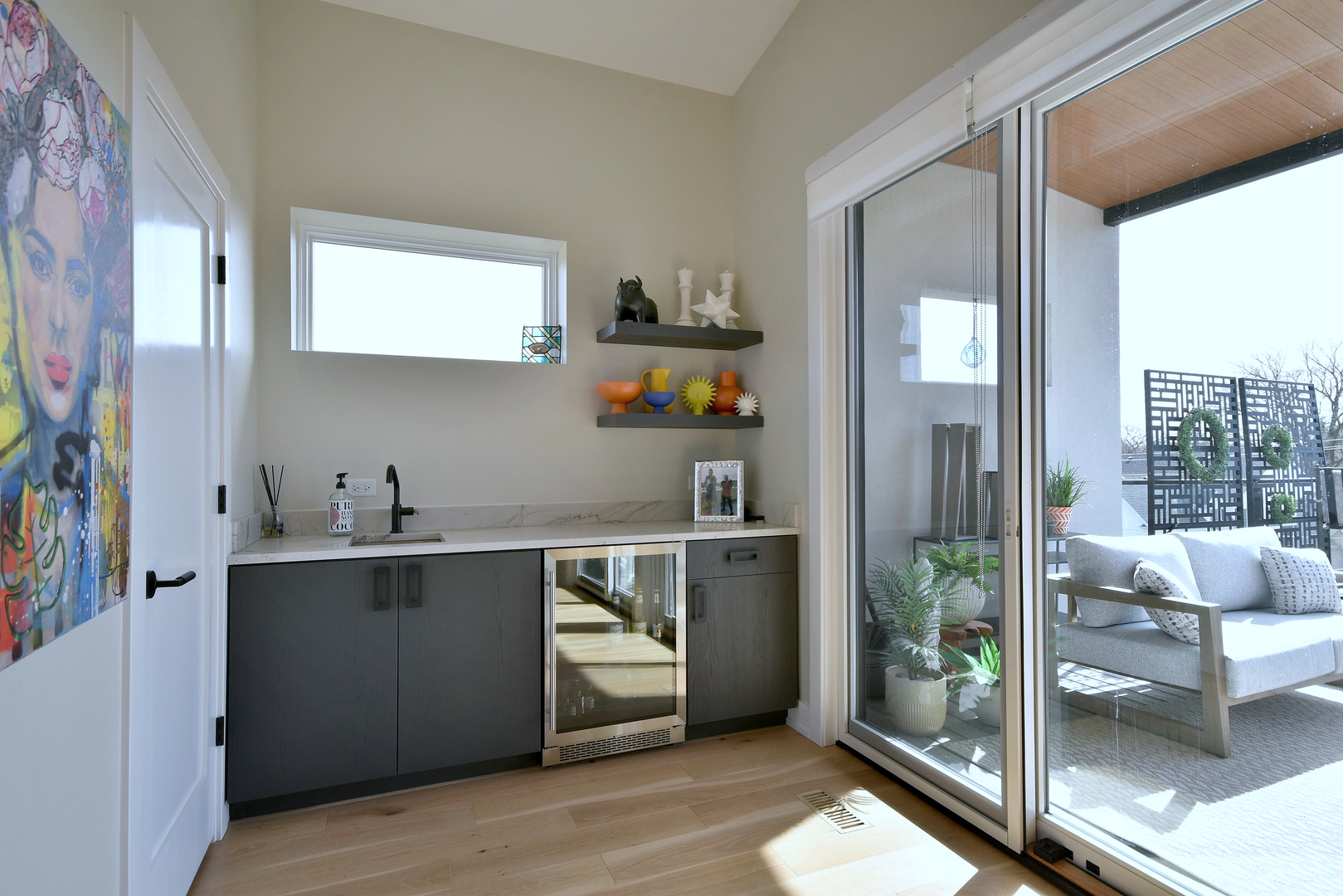 262 N Addison Avenue