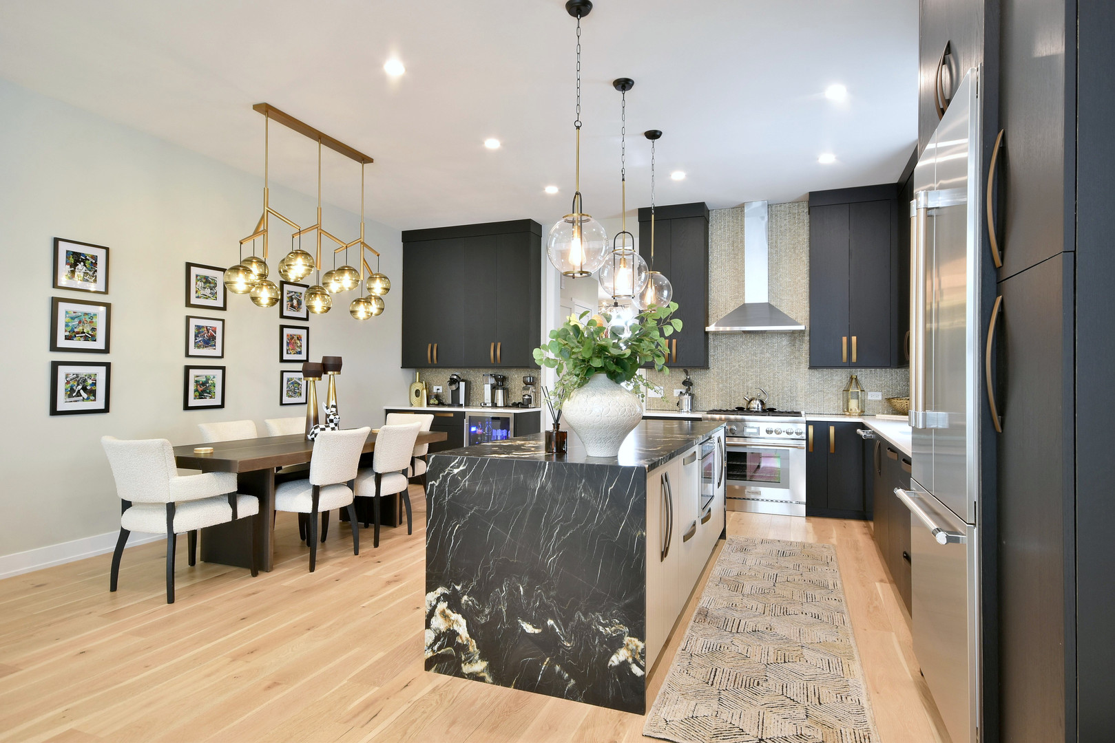 262 N Addison Avenue