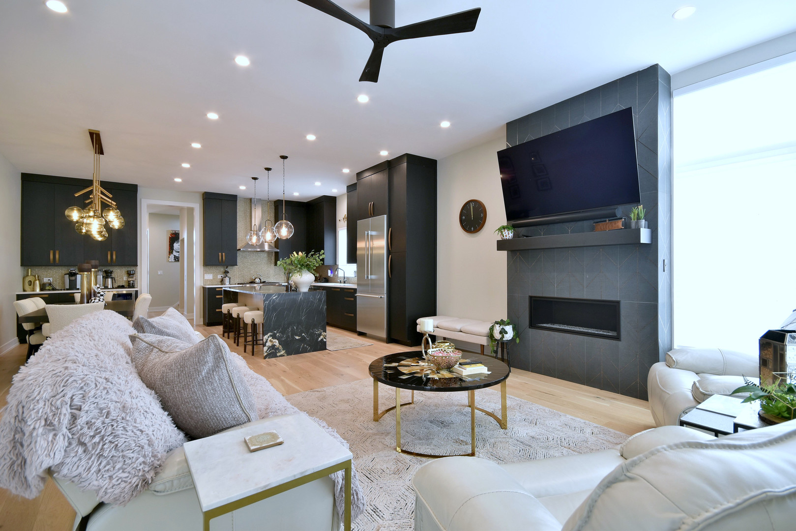 262 N Addison Avenue