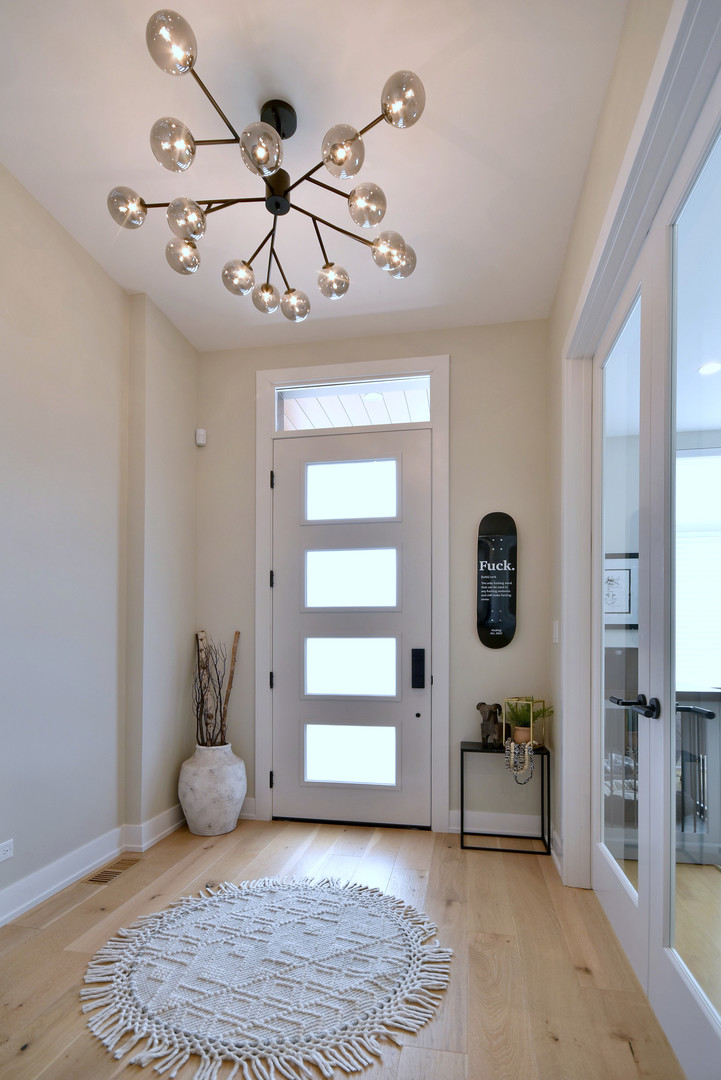 262 N Addison Avenue