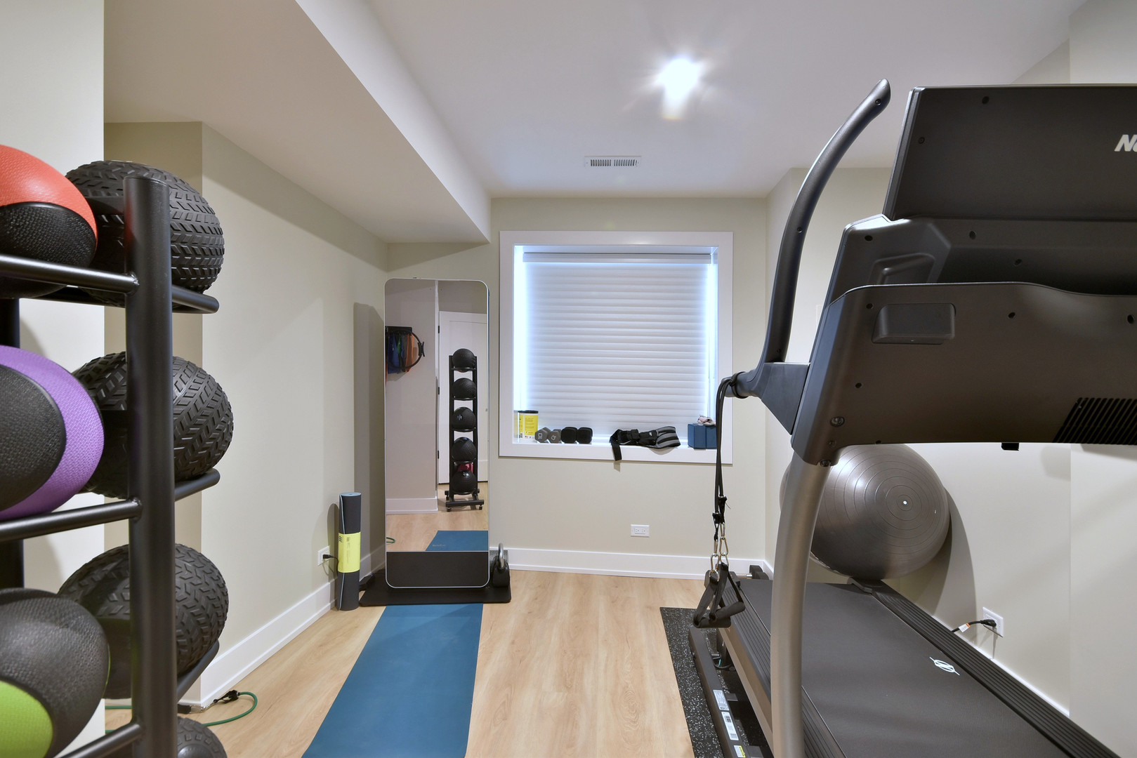 262 N Addison Avenue