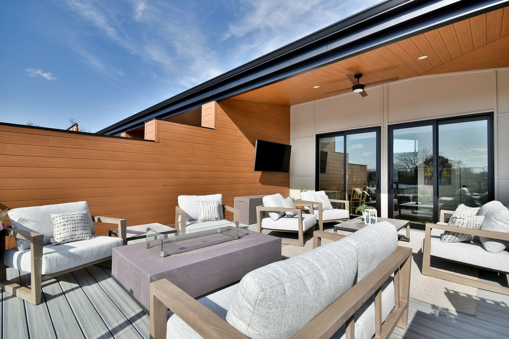 262 N Addison Avenue