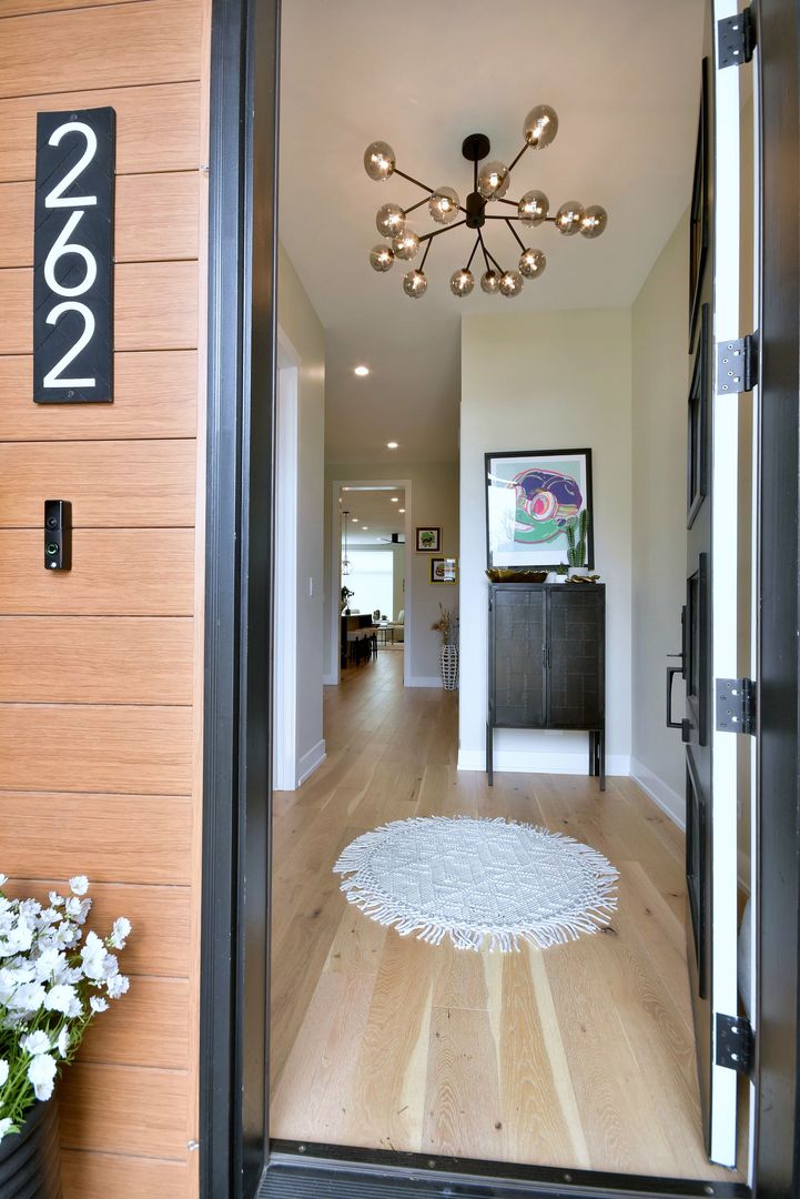 262 N Addison Avenue