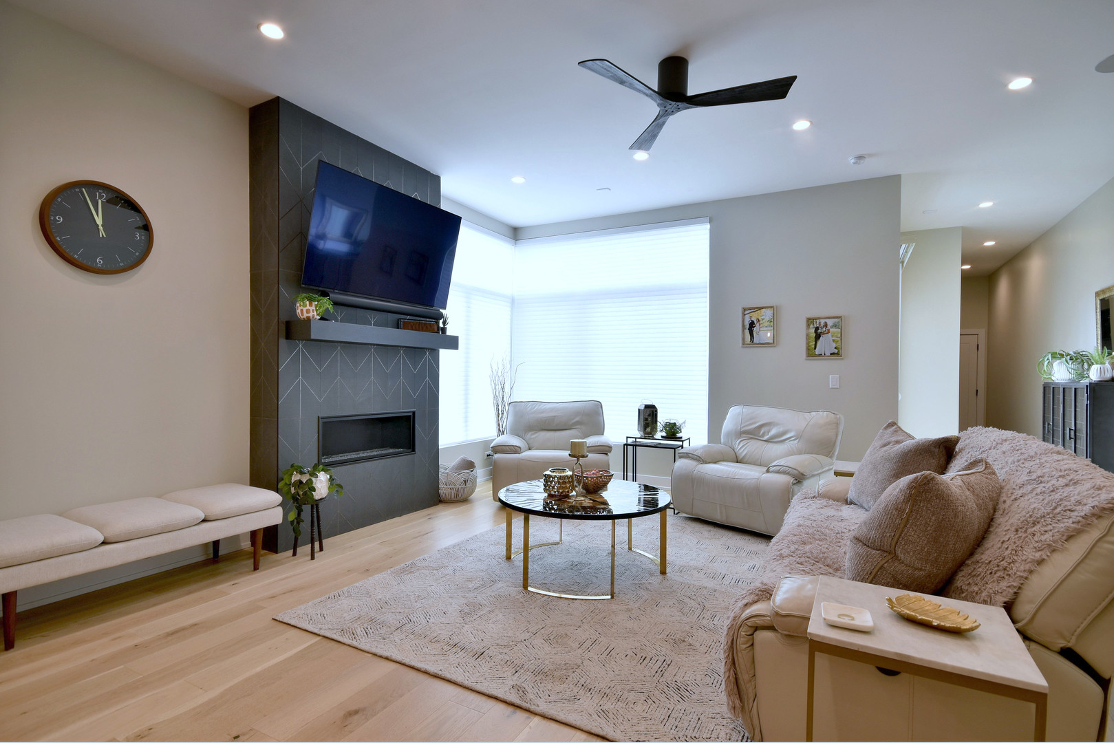 262 N Addison Avenue