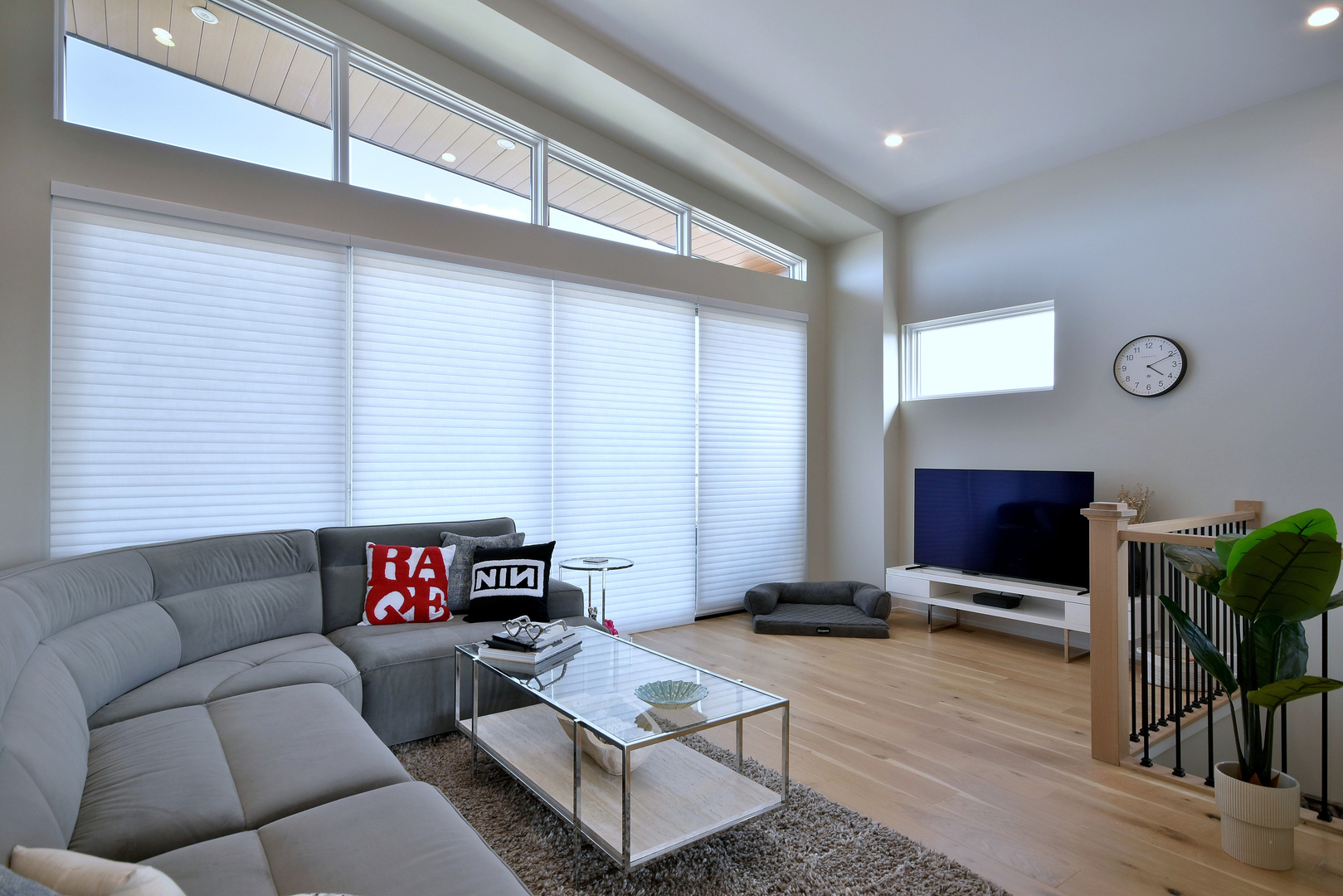 262 N Addison Avenue