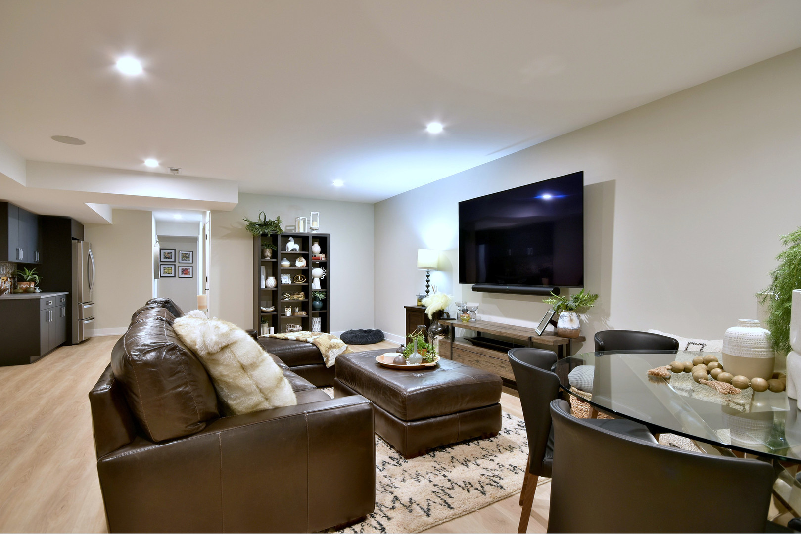 262 N Addison Avenue