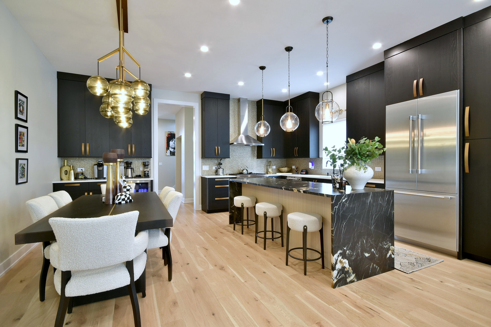 262 N Addison Avenue