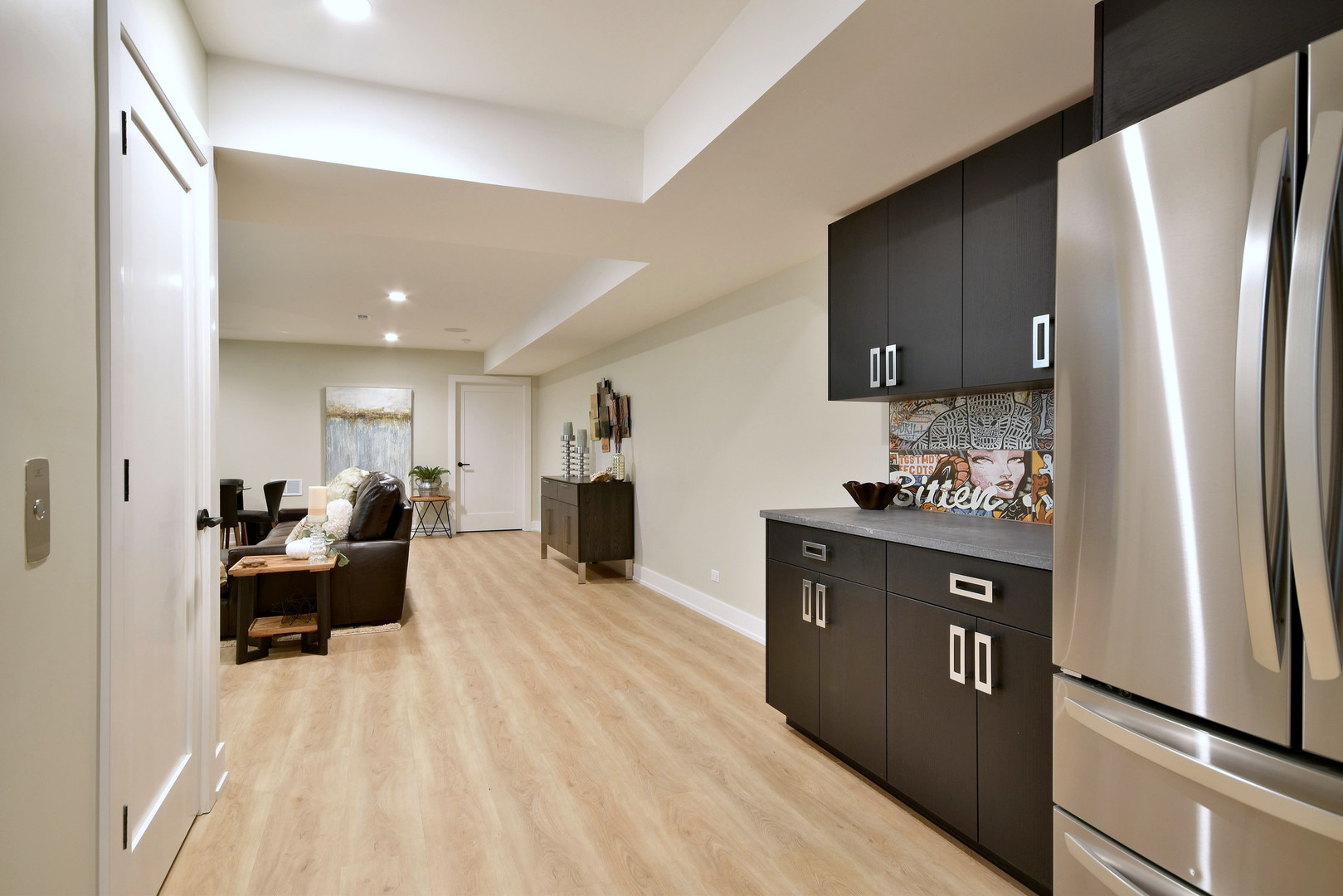 262 N Addison Avenue