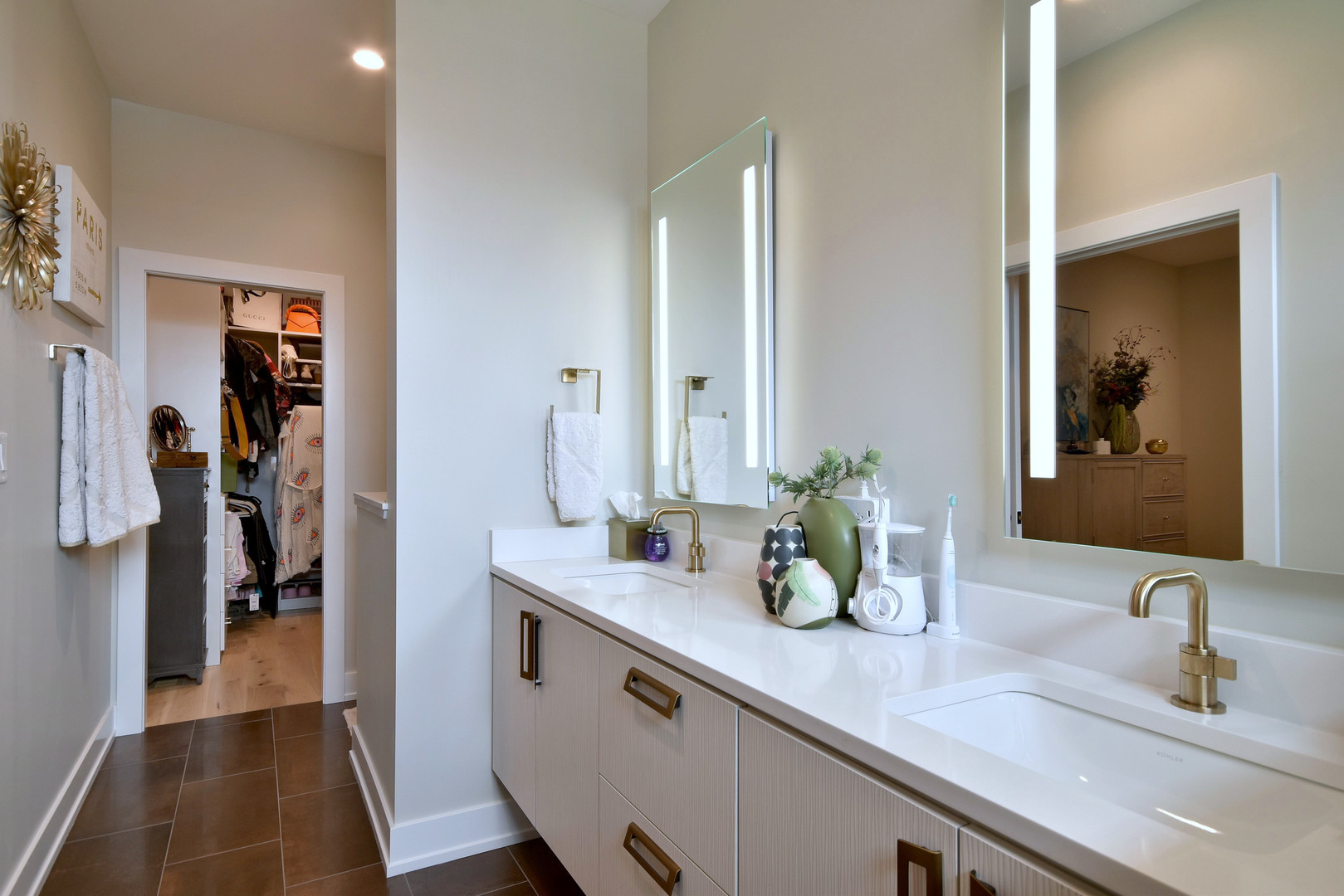 262 N Addison Avenue