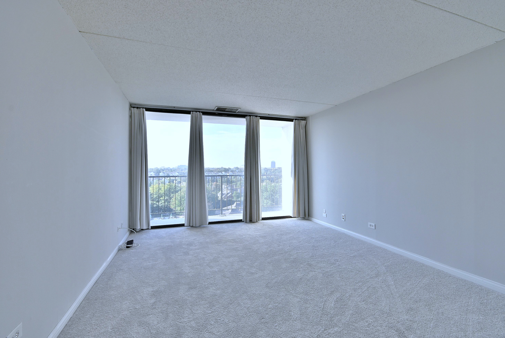 2015 S Finley Road Unit: 903