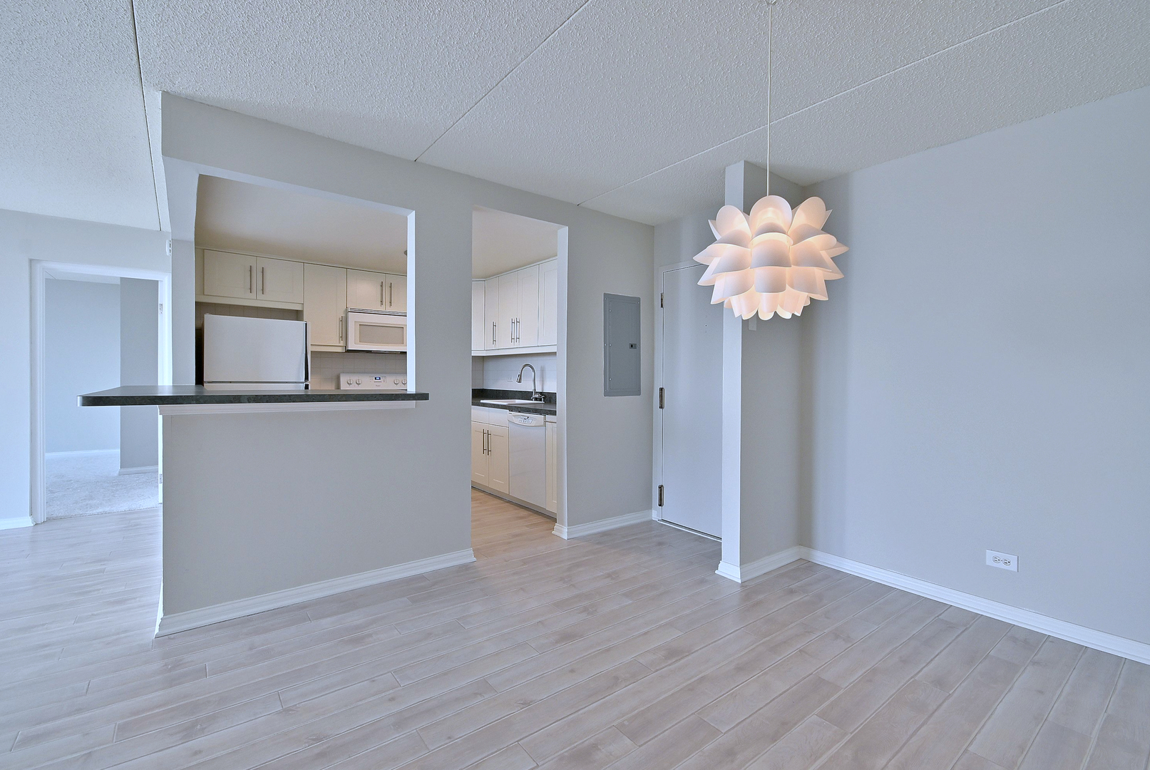 2015 S Finley Road Unit: 903