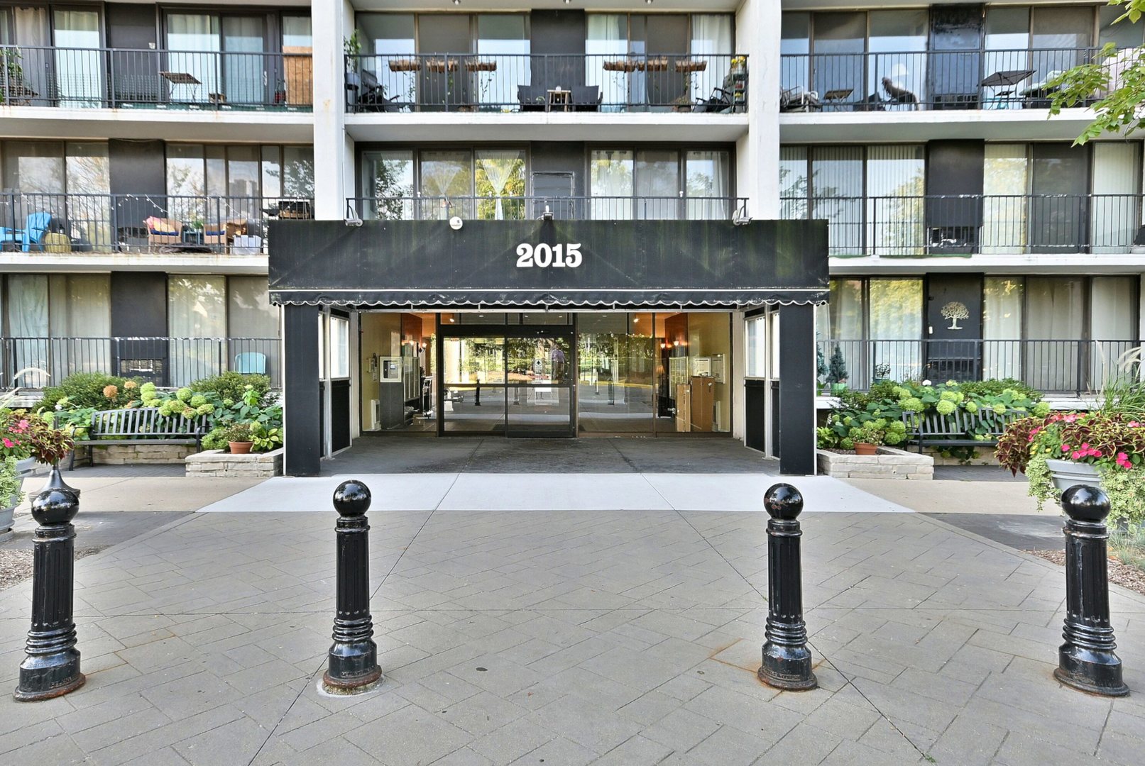 2015 S Finley Road Unit: 903