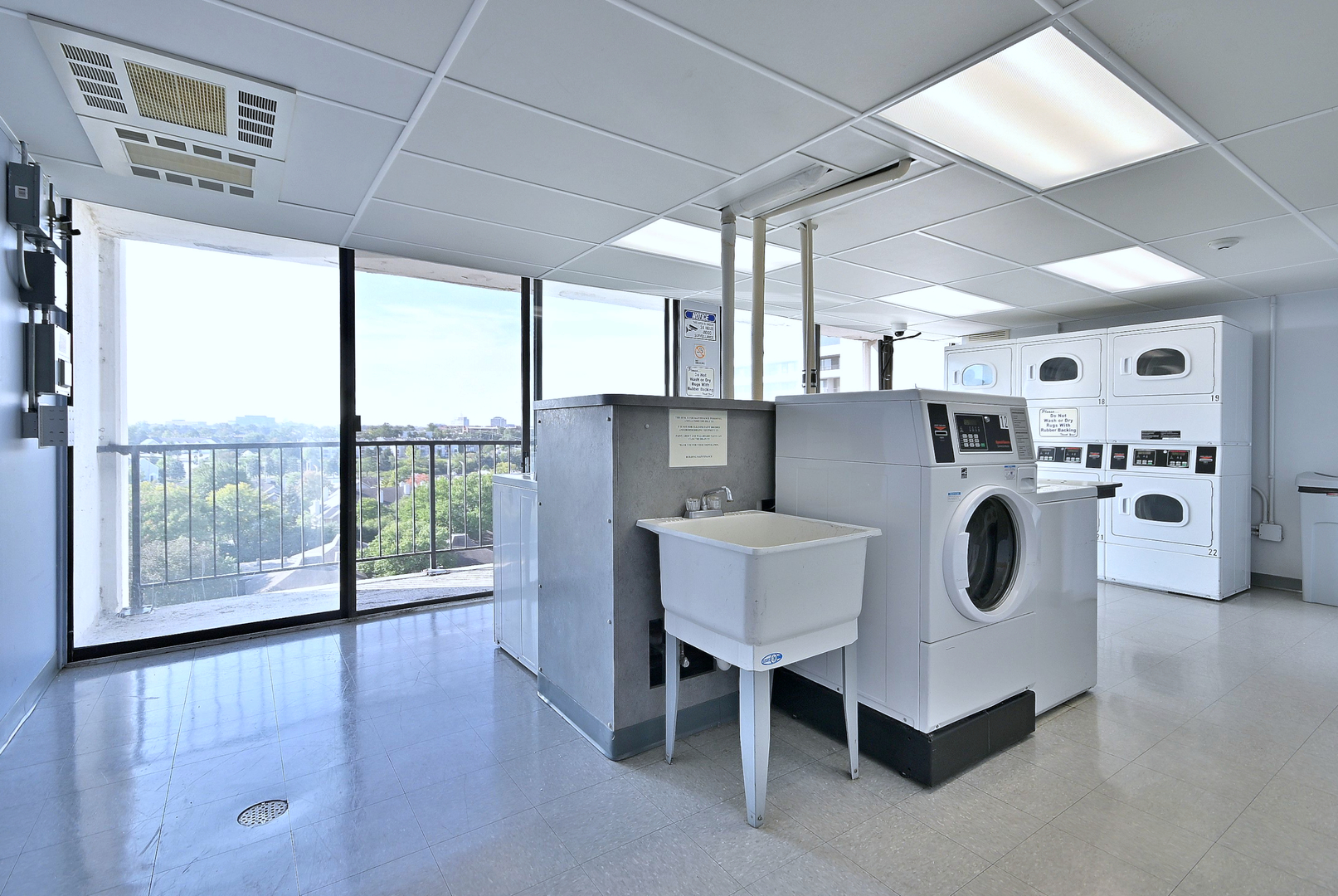 2015 S Finley Road Unit: 903