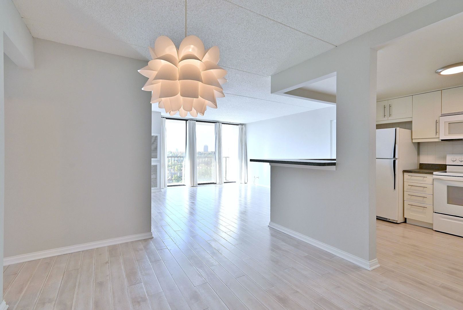 2015 S Finley Road Unit: 903