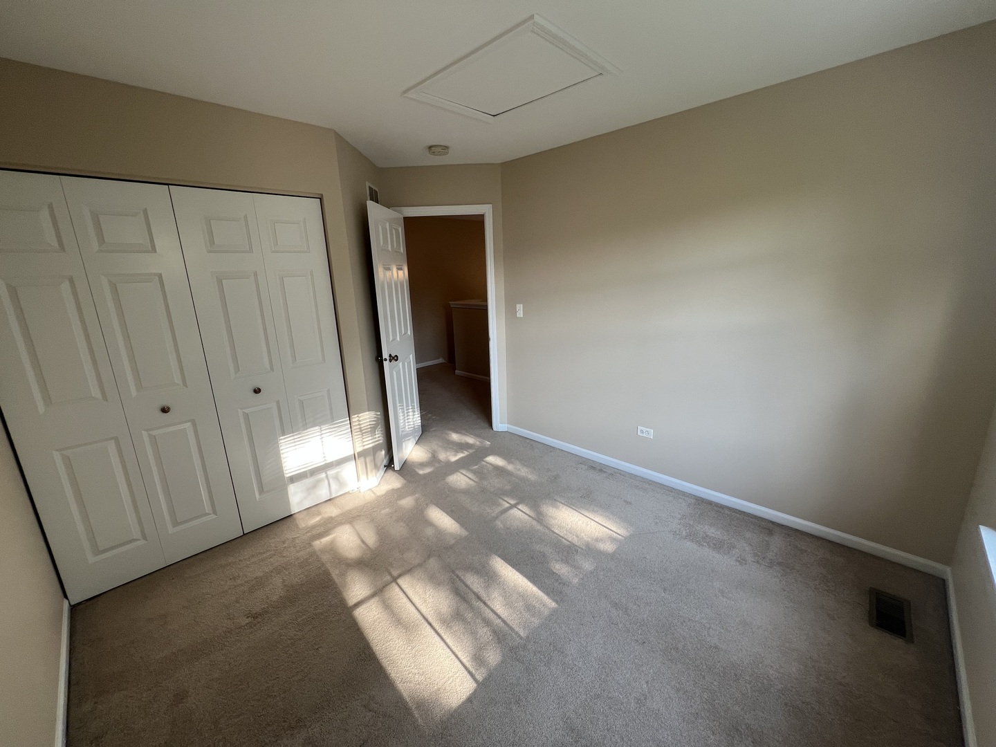 2820 White Thorn Circle Unit: 2820