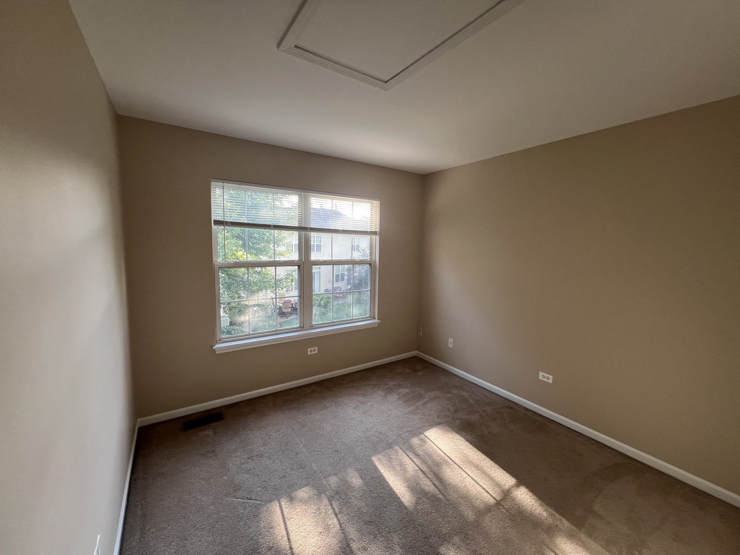 2820 White Thorn Circle Unit: 2820