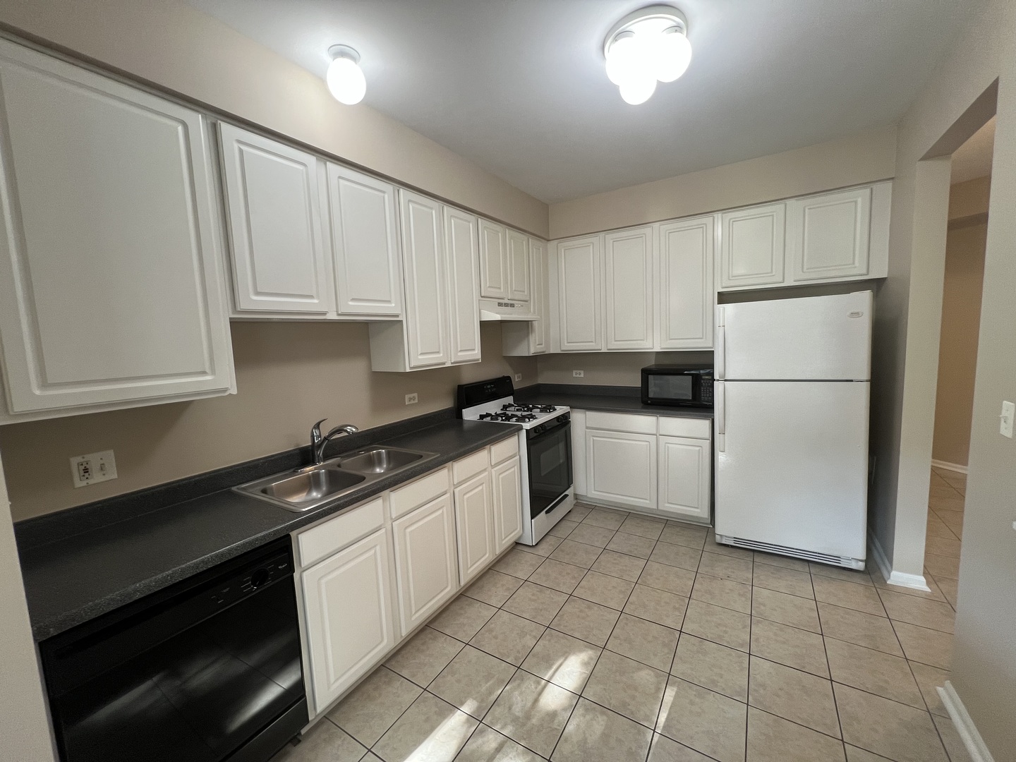 2820 White Thorn Circle Unit: 2820