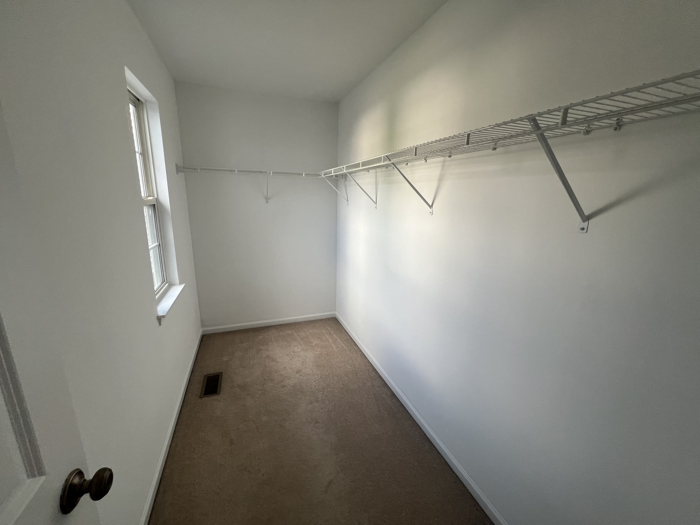 2820 White Thorn Circle Unit: 2820