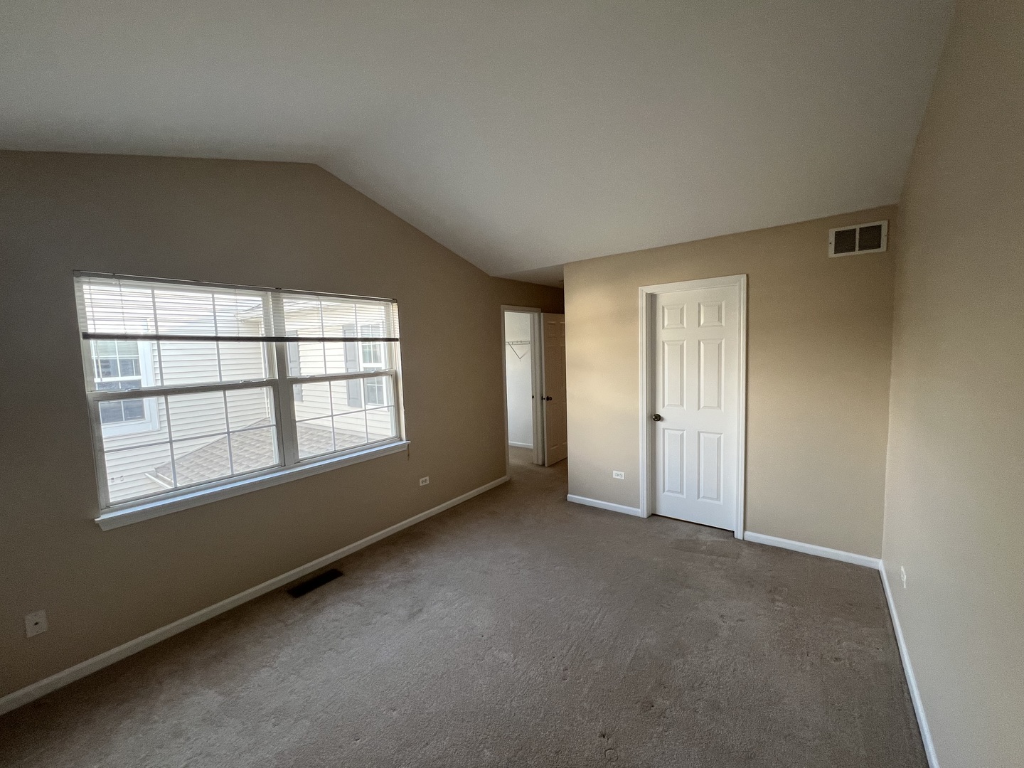 2820 White Thorn Circle Unit: 2820