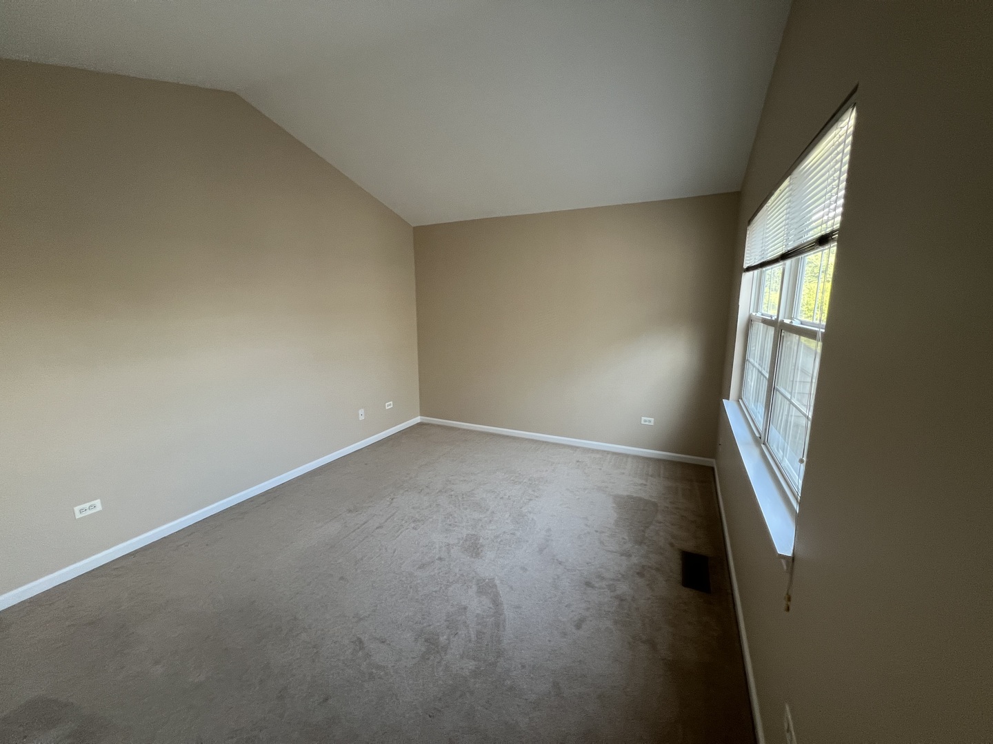 2820 White Thorn Circle Unit: 2820