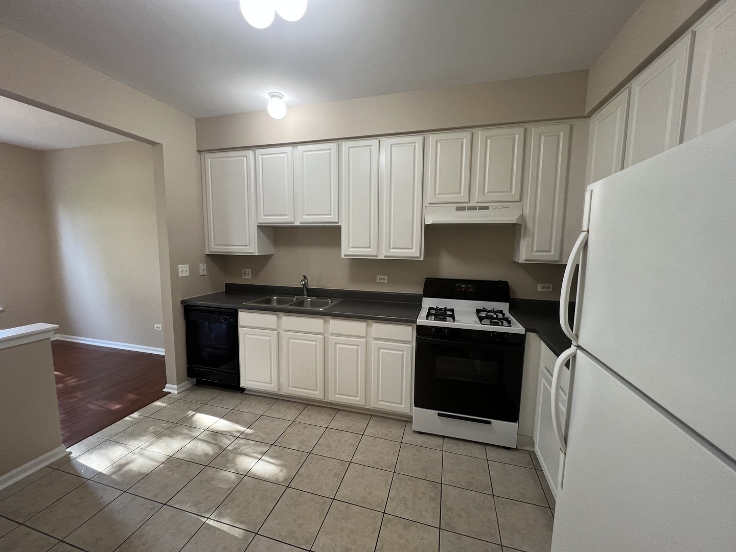 2820 White Thorn Circle Unit: 2820