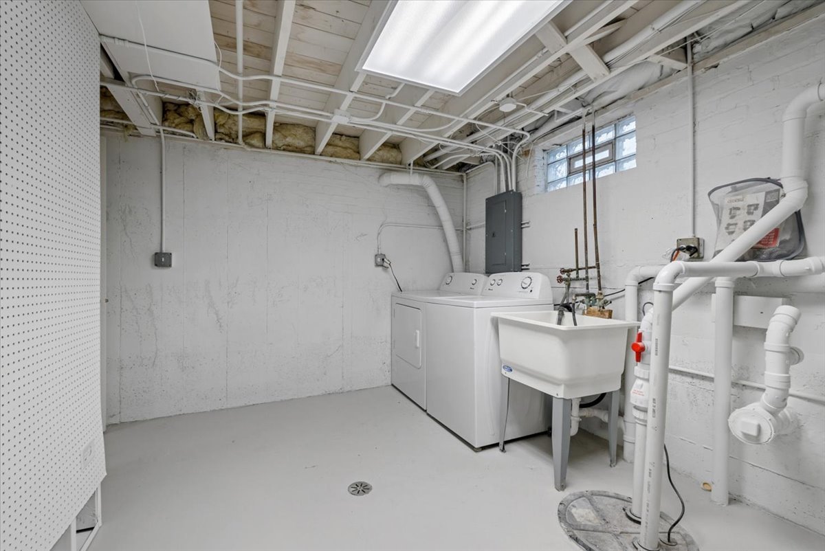 617 S Madison Avenue