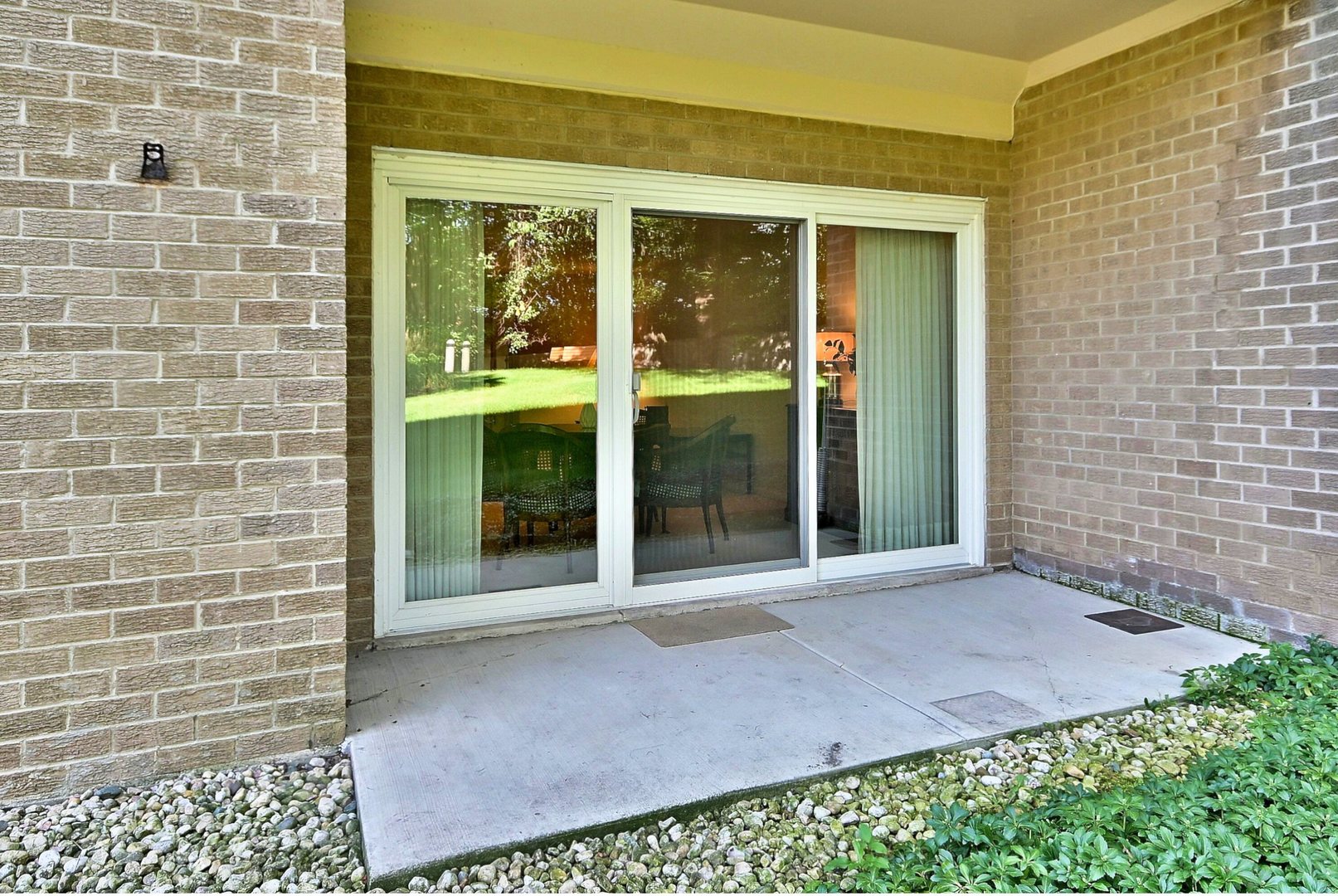 1 Oak Brook Club Drive Unit: A105