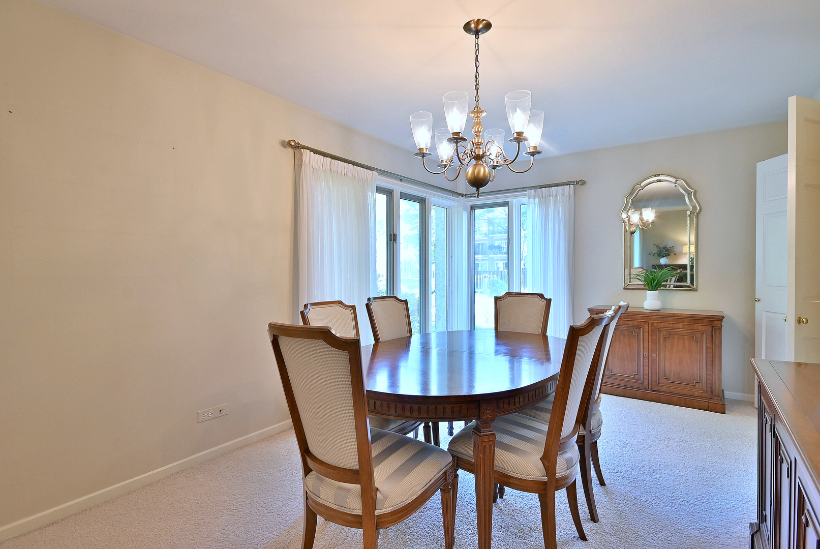 1 Oak Brook Club Drive Unit: A105