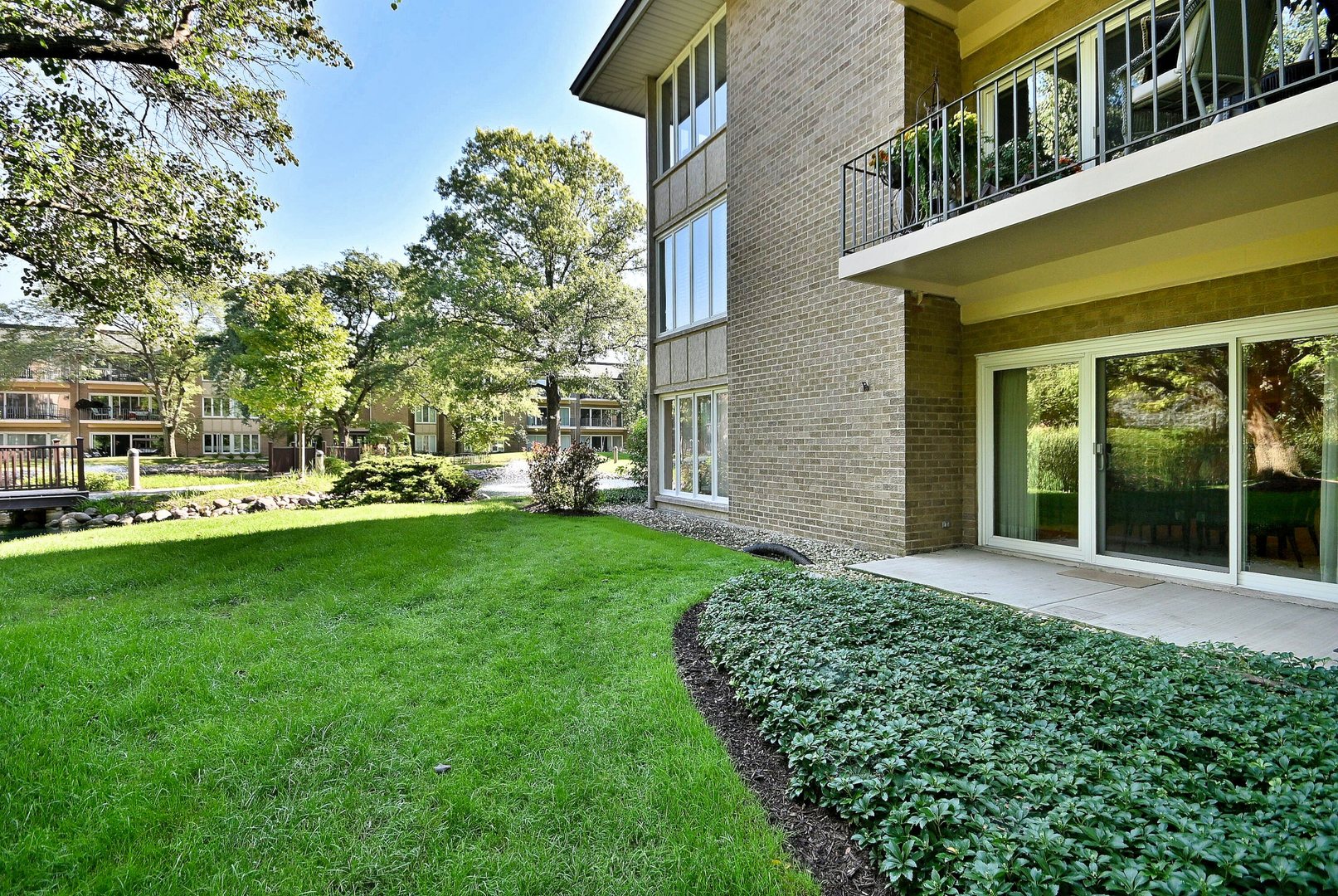 1 Oak Brook Club Drive Unit: A105