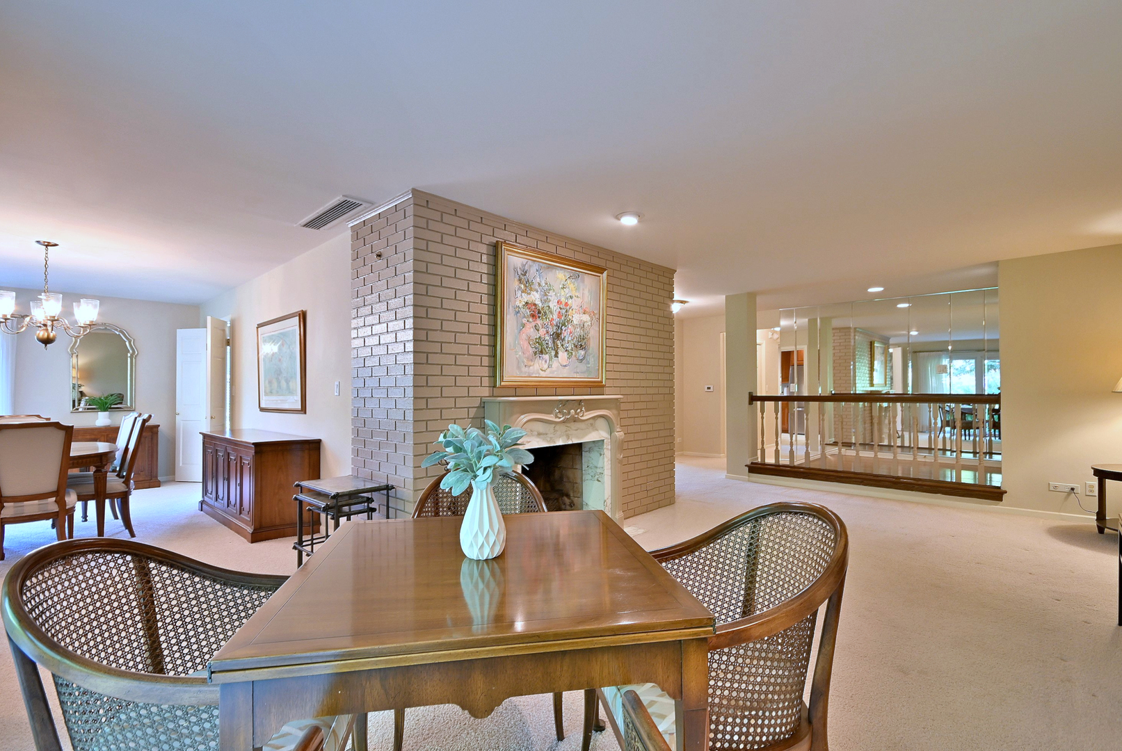 1 Oak Brook Club Drive Unit: A105