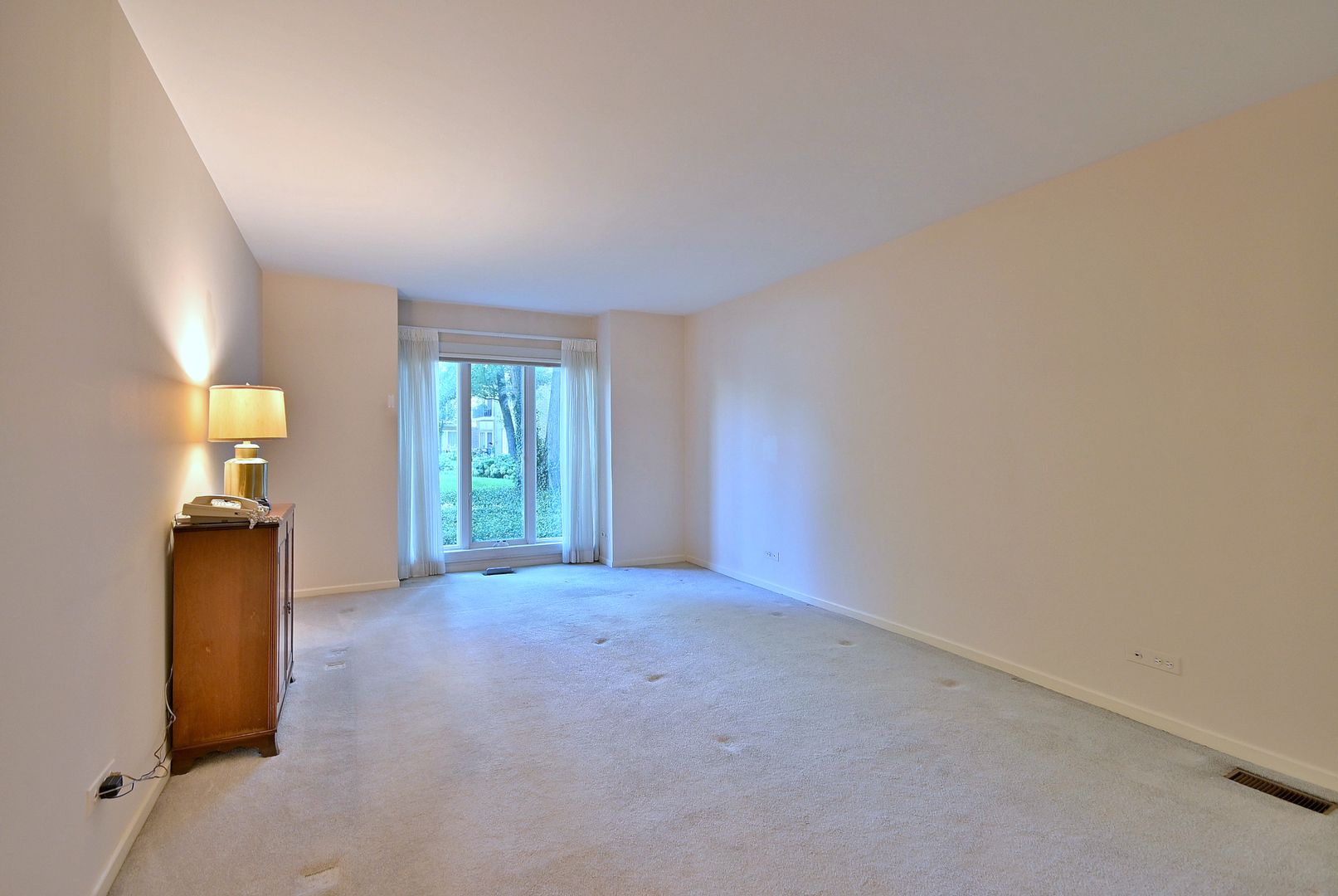 1 Oak Brook Club Drive Unit: A105