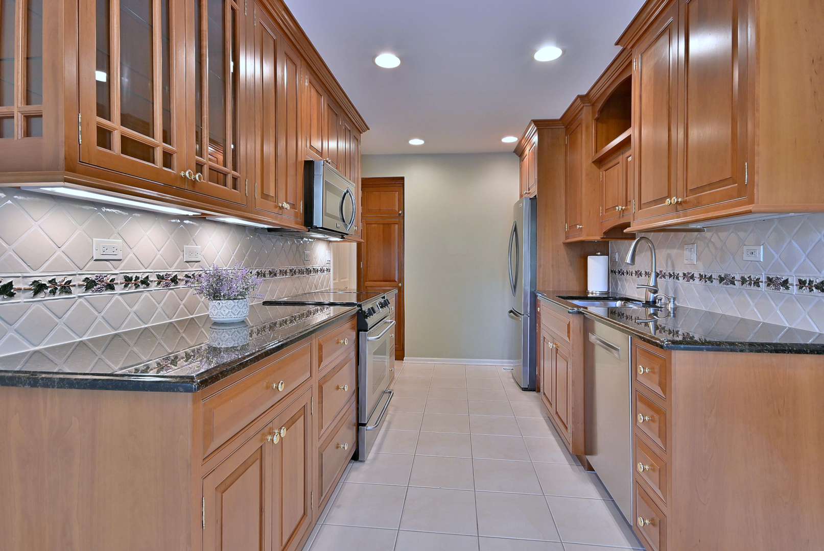 1 Oak Brook Club Drive Unit: A105