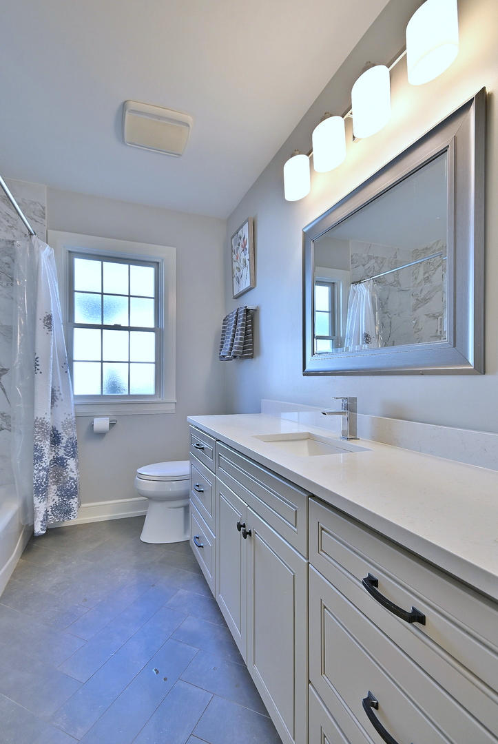 827 S Kearsage Avenue